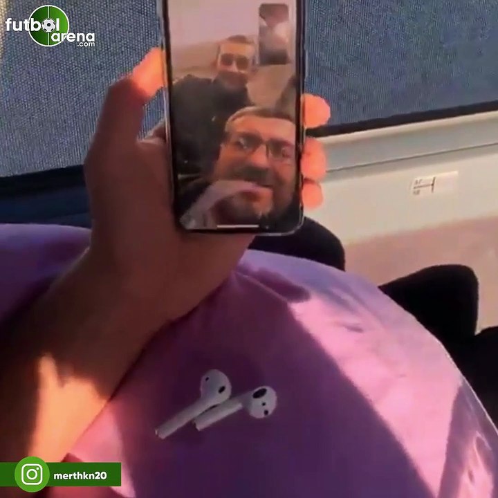 Mert Hakan Yandaş, fenomen taraftarla görüntülü konuştu