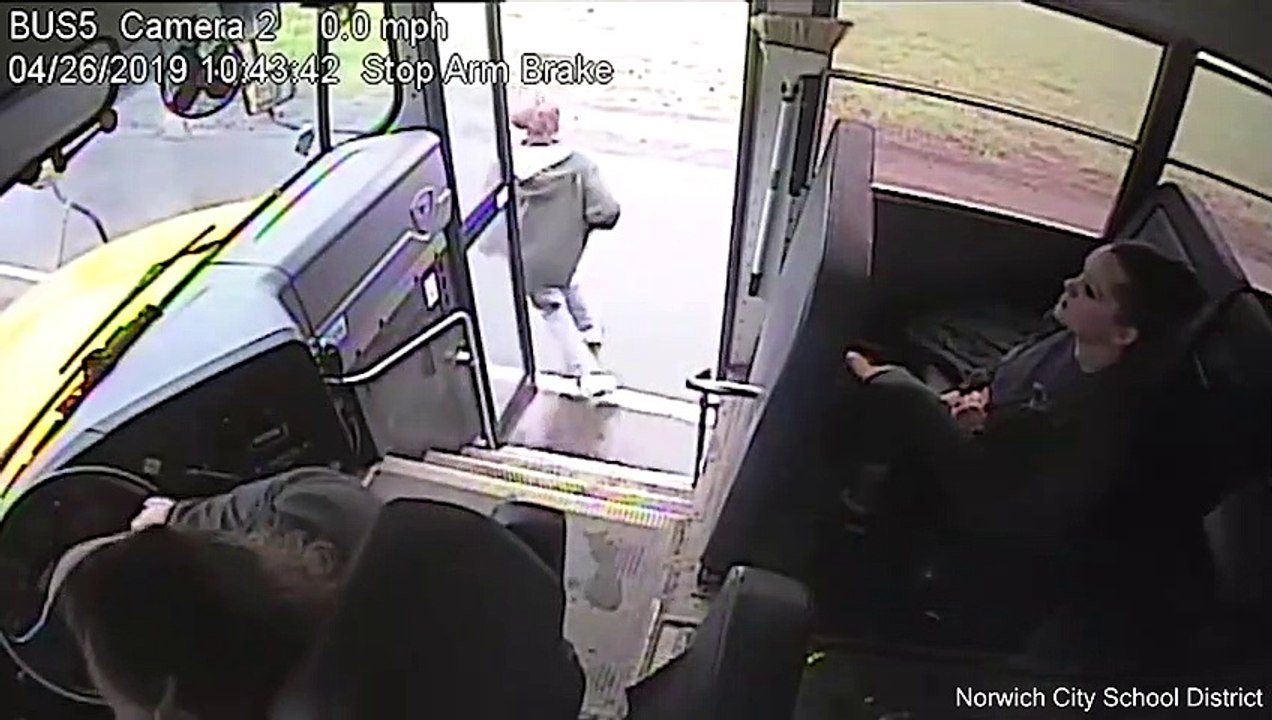 Bus Gets Taken By Massive Flood ( 1080 X 1080 60fps )