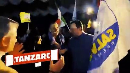 Calabria, Salvini accolto al teatro di Catanzaro (22.01.20)