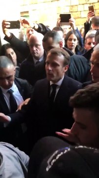 Emmanuel Macron pique une colère contre des policiers israéliens