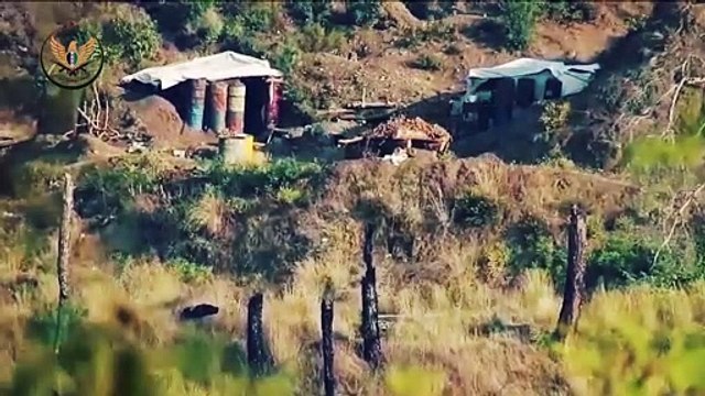 شاهد تدمير نقطة تمركز لعصابات الأسد في جبل التركمان إثر استهدافها بصاروخ مضاد للدروع.