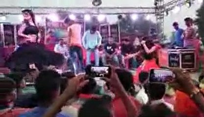 Aise_uthaibu_Jadi_lehenga_Hungama_pura_hall_me_Hoi_Khesari2_raja_dal_semraw_aakhda_no_1_2019(240p)