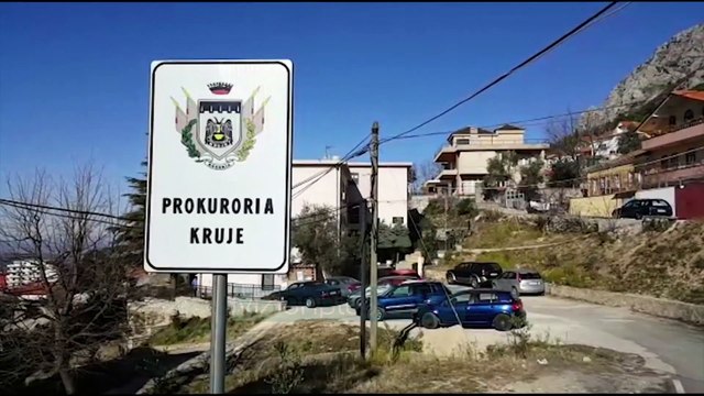 Juristët përplasen për vendimet e fundit të gjykatave - News, Lajme - Vizion Plus