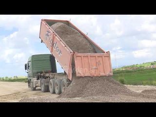 Termeti shkurton fondet per investime publike