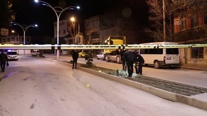 Burdur'da bacağından bıçaklanan kişi yaralandı