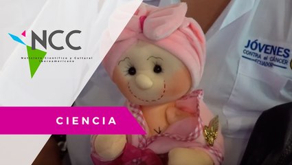 Mu­je­res se au­to­ex­plo­ran en un vue­lo co­mer­cial para fo­men­tar la pre­ven­ción del cán­cer de mama