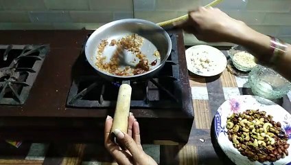 Desi Panjeeri with Gond & Makhana | Traditional Healthy Recipe 🍃