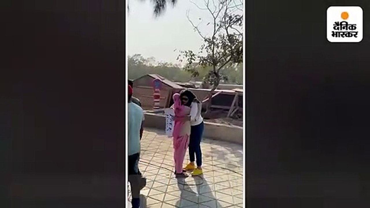 इंटरनेशनल हग डे पर ऋचा चड्ढा ने राह चलते लोगों को गले लगाया, वीडियो शेयर कर लिखा- प्यार बांटते चलो