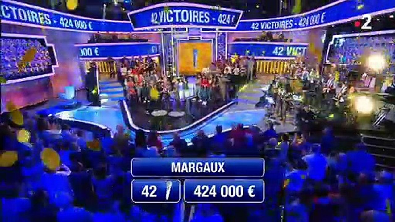 En larmes hier soir, Margaux est devenue la plus grande gagnante de l'histoire de "N'oubliez pas les paroles" présenté par Nagui sur France 2 en remportant 424.000 euros