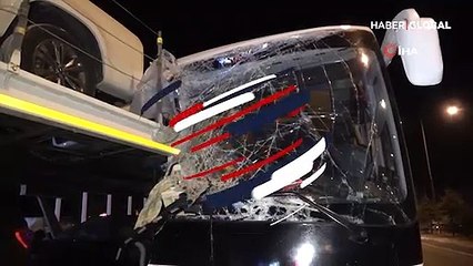 Uşak'ta yolcu otobüsü kaza yaptı, çok sayıda yaralı var