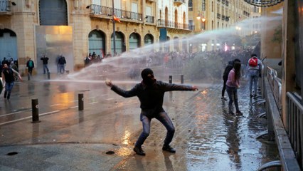 'They're still robbing us': Angry Lebanese reject new government