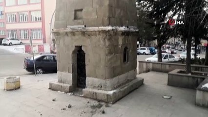 Ankara'daki deprem tarihi saat kulesine zarar verdi