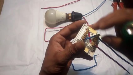 1 bulb on off in 3 different switch connections  Jan2020