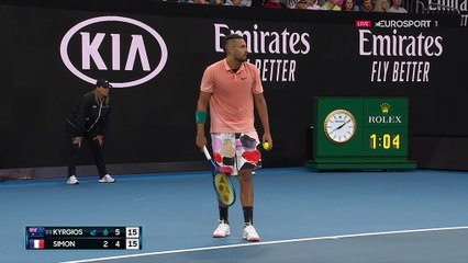 Agacé par un avertissement, Kyrgios se paie l'arbitre... et Nadal
