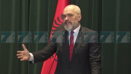 KOMISIONERI PER ZGJERIMIN, VARHELYI «NEGOCIATAT, NE MARS» - News, Lajme - Kanali 7