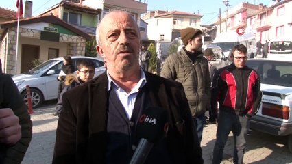 Akhisarlılar geceyi sokakta geçirdi