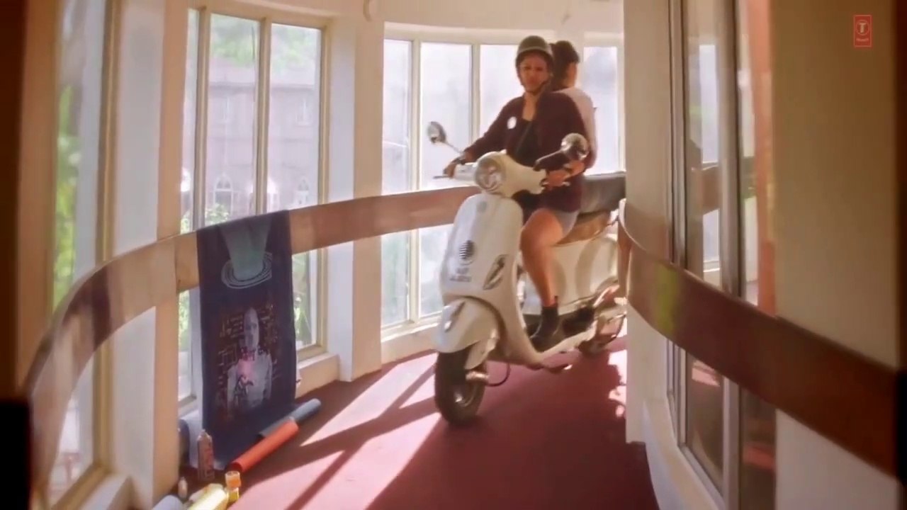 Aasmaan Mein Jaise Badal Ho Rahe Hain, Yaad Piya Ki Aane Lagi Neha Kakkar Full Video Song,