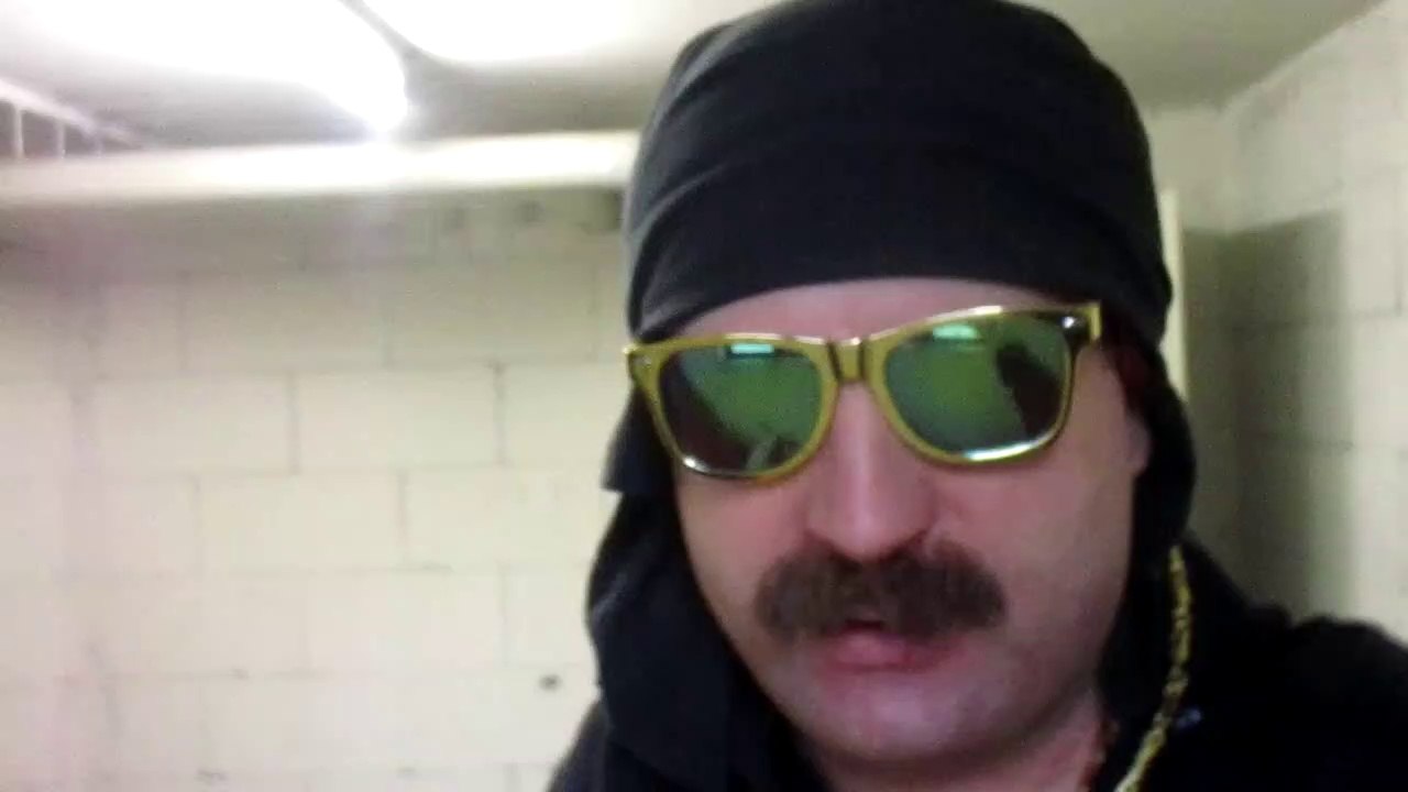 kollegah verarsche parodie zuhälter gangsta kaya yanar buddy ogün bushido sido haftbefehl ufo361 ufo 361 juju loredana atze schröder nightwash samy deluxe sammy uwe baltner komplott bloody32 farid bang manuellsen kontra k raf camora afrob salim samatou