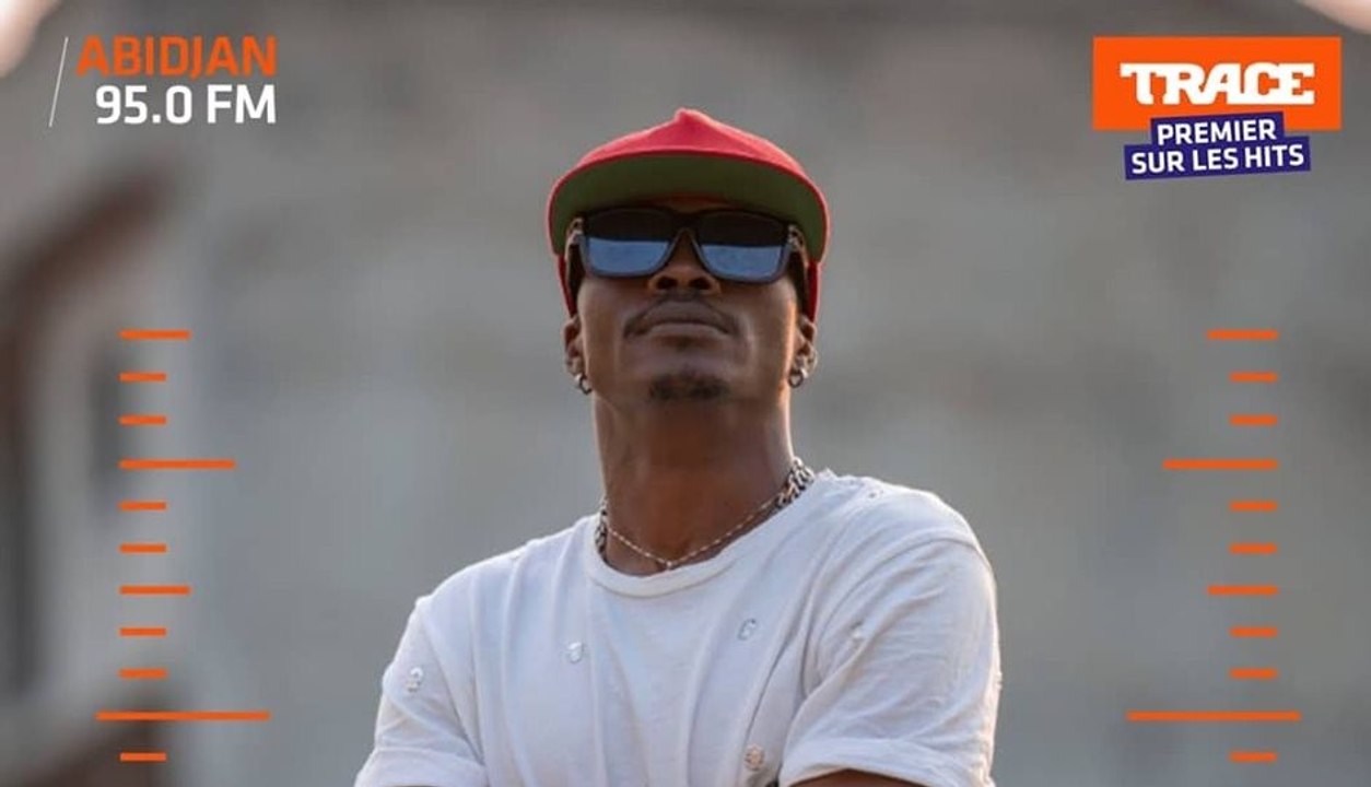 Le "Mimi" national, DEBORDO LEEKUNFA Est à barre dans ACCUSÉ(E) LEVEZ-VOUS