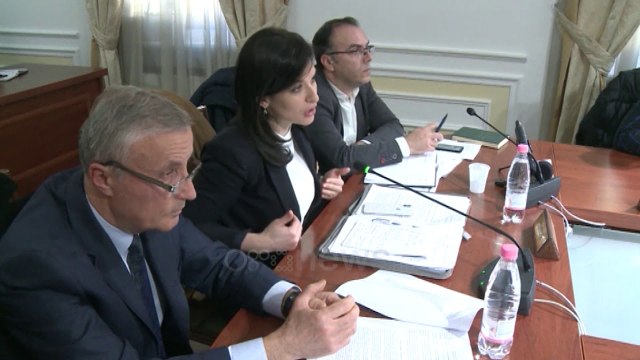 Ora News - Amnistia, përfitojnë edhe ata që janë dënuar deri në 31 dhjetor