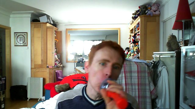 Wiwi égratigne allo Betty des Flamants Roses