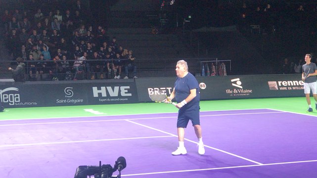 Camille Lacourt et Pierre Ménès s’affrontent à l’Open Blot