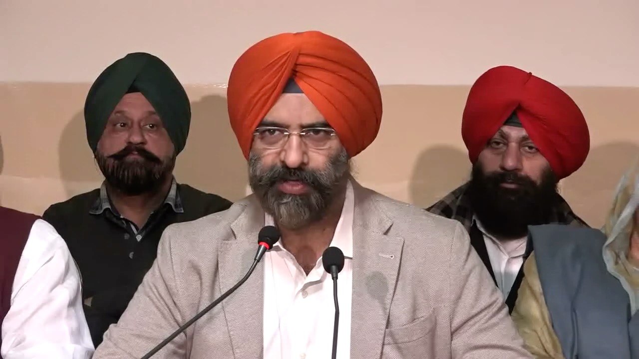 Sirsa hits out at forcible conversion in Pakistan