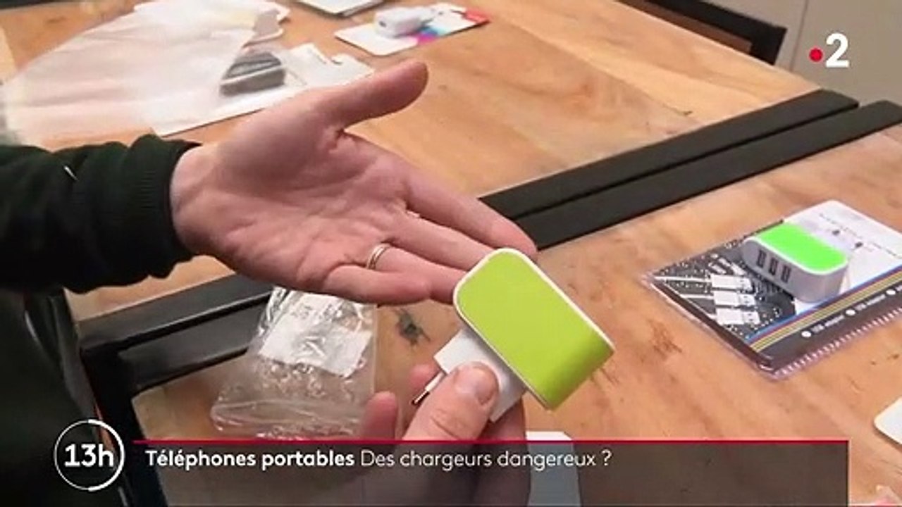 Téléphones portables : alerte sur le danger de certains chargeurs