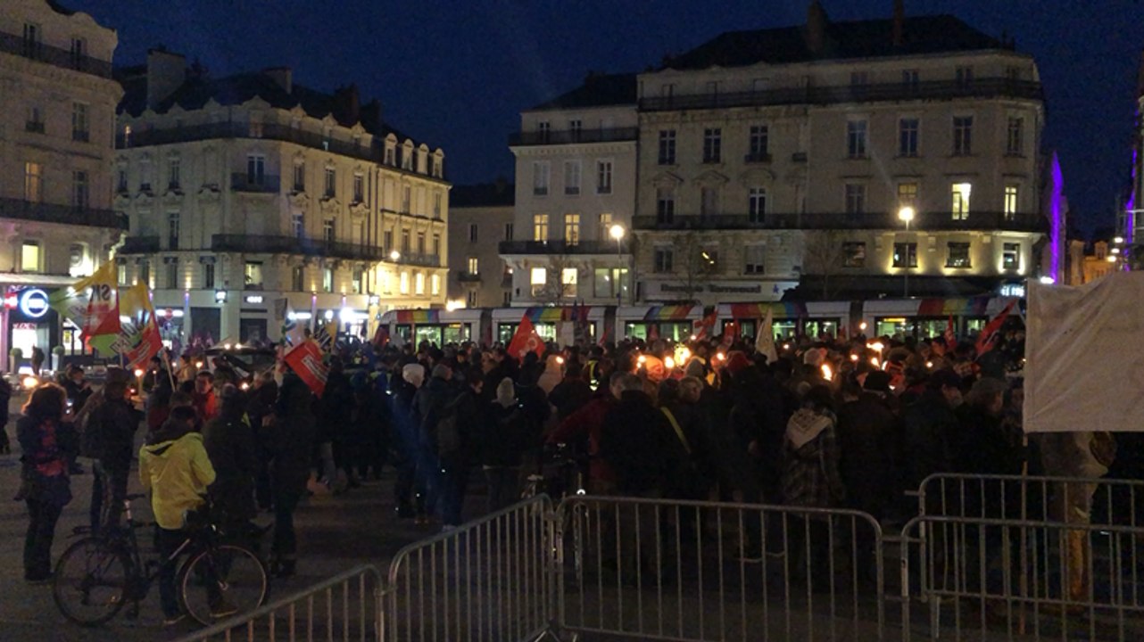 Retraite aux flambeaux contre la réforme des retraites