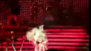 chute de Beyonce-concert d'Orlando