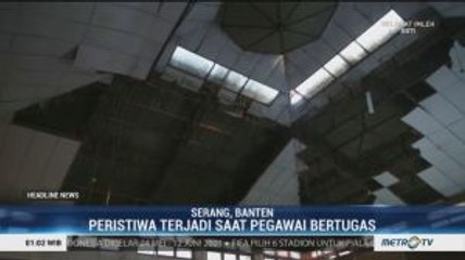 Gedung Kantor Dinas Penanaman Modal Kota Serang Ambruk