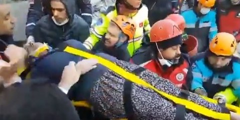 Enkaz altından 1 kişi kurtarıldı