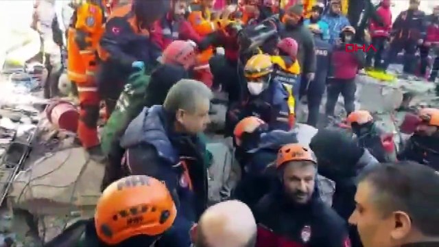 1 kişi daha enkaz altından çıkarıldı