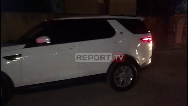 Report TV -'Shkodra, njollë e zezë kontrabande!' Ardi Veliu zbarkon në Shkodër