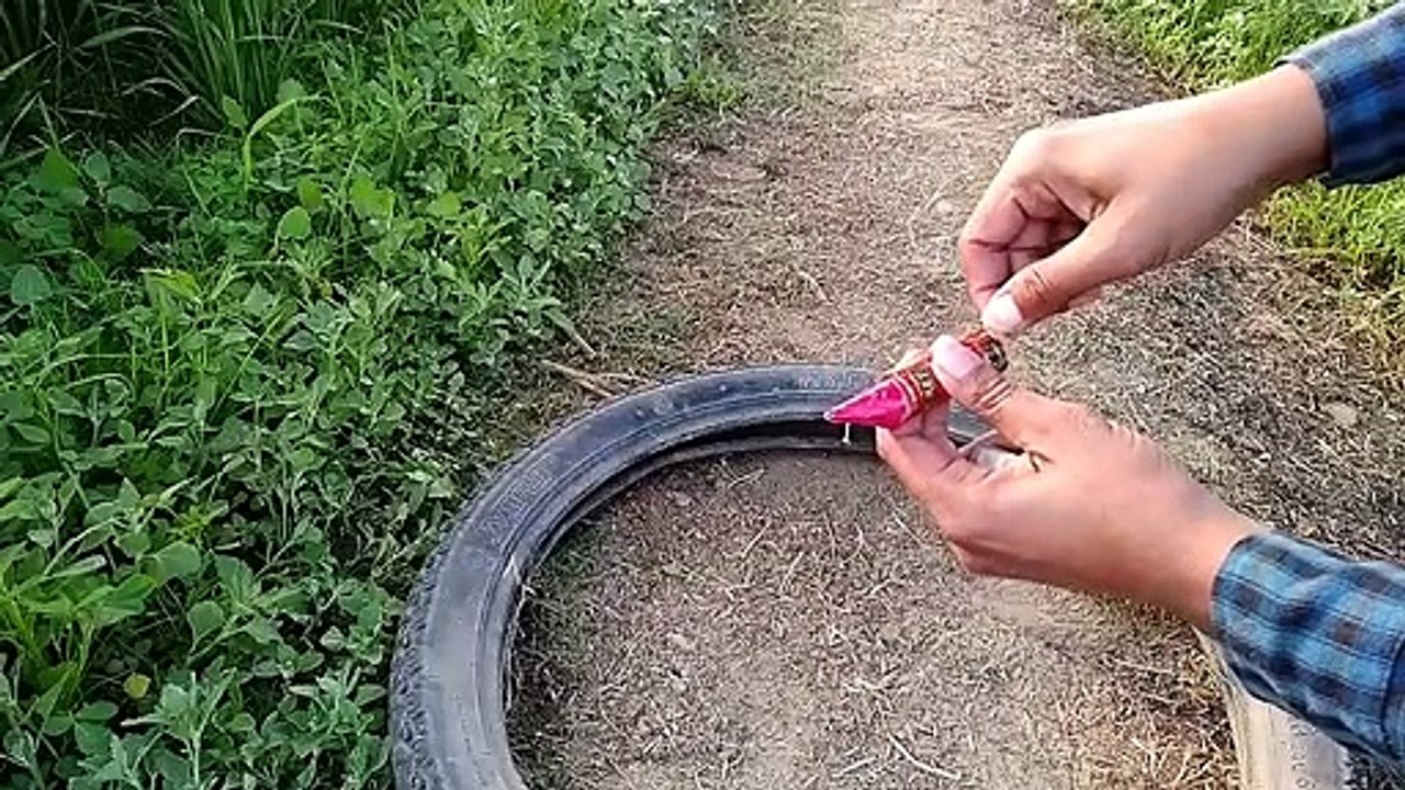 tyre ke andar rocket