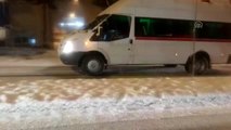 Safranbolu'da yoğun kar yağışı ulaşımı aksattı