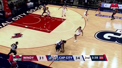 Perrion Callandret rattles the rim on the finish!