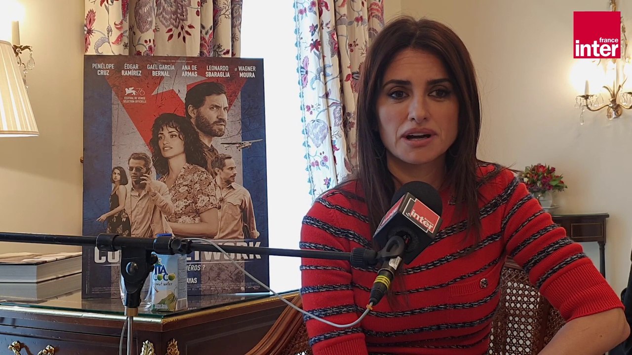 Penelope Cruz explique ce qui l'a séduite dans le film "Cuban Network" d'Olivier Assayas : "Le film d'espionnage est un genre, mais lui rentre au plus profond du quotidien des espions"