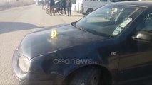 Ora News - Aksident i frikshëm: Tre fëmijë i përplas makina teksa shkonin në shkollë