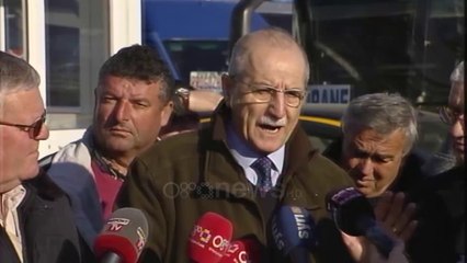 Ora News -  Shoqata e Transportit Ndërqytetas paralajmëron bllokim të terminalit të ri