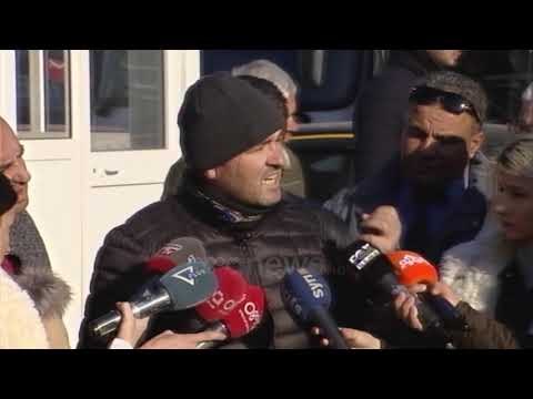 Ora News - Shoqata e Transportit Ndërqytetas paralajmëron bllokim të terminalit të ri