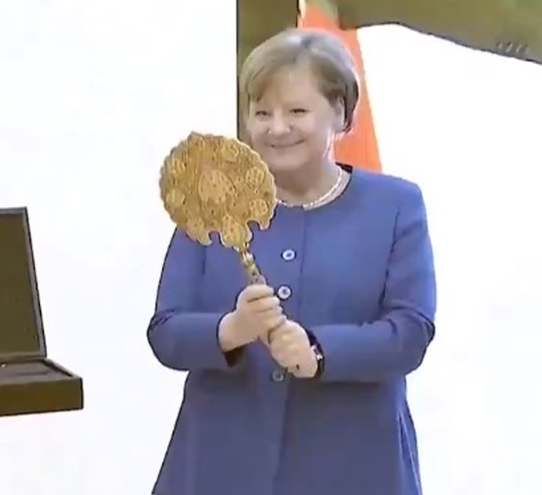 Merkel çok mutlu