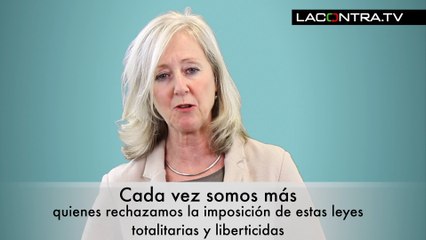 Cientos de personas pagan la multa impuesta a la coach Elena Lorenzo, por las leyes LGTBI en Madrid