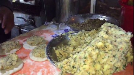Alo Anday wala Pratha | How to make Alo Anda Pratha | Hazara Hotel Faisalabad