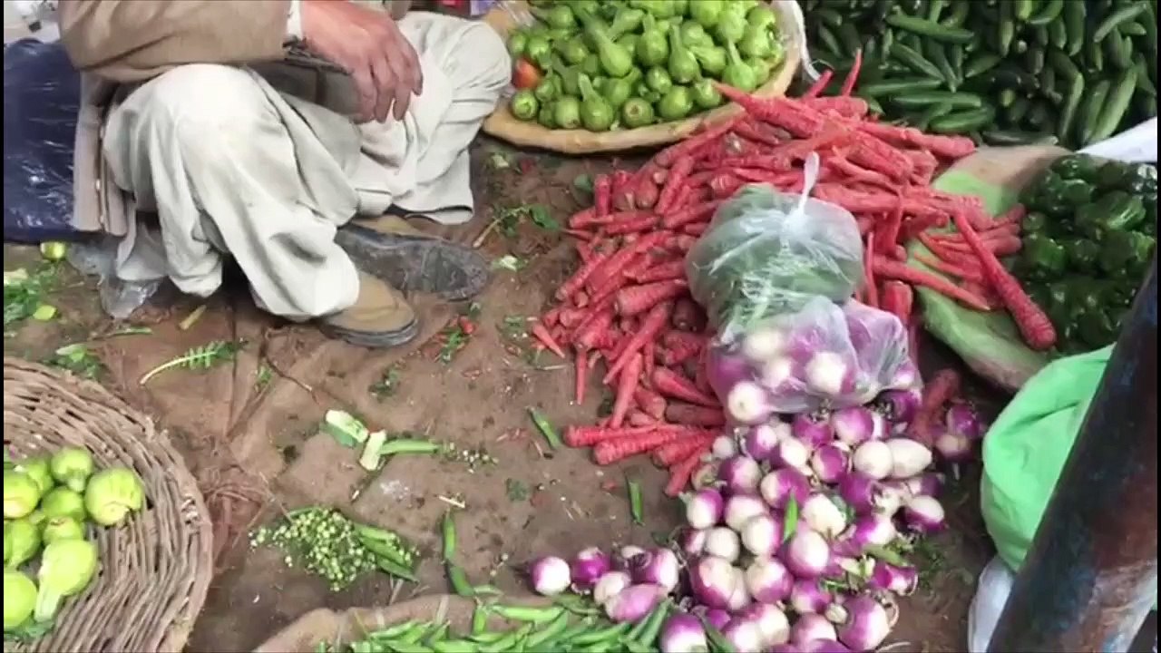 Sabzi Mandi | Vegetable Market of Faisalabad | Sabz Mandi | vlog