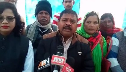 जिंदा नहीं बल्कि लाशों के लिए यह व्यक्ति बना मसीहा