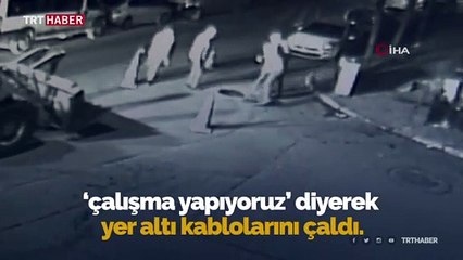 Kepçeyle yolu kapatıp yer altı kablolarını çaldılar