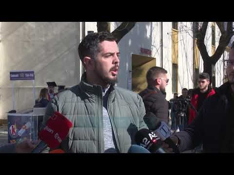 “SPAK të hetojë universitetet”, studentët në protestë - News, Lajme - Vizion Plus