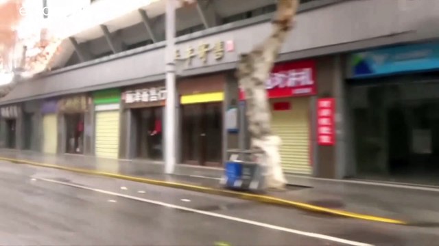 شاهد: ووهان الصينية تتحول إلى مدينة أشباح في اليوم الثاني من الحجرالصحي