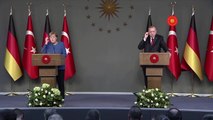 Erdoğan ile Merkel arasında 'Libya'da ateşkes' polemiği